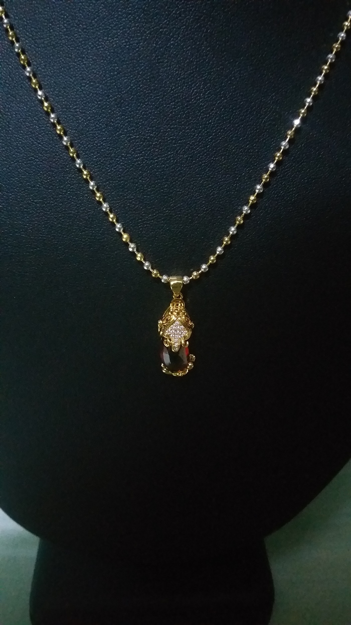 สร้อยคอจี้ปี่เซี้ยะพลอยมณีใต้น้ำสีแดง ช่วยต้านคราเคราะห์ แก้ชงปีมะโรง ปี2561 พร้อมใบคาถาค่ะ