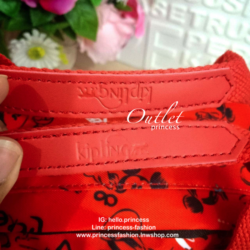 KIPLING 3 WAYS MINI BACKPACK ซับในตาราง 👍กระเป๋าสะพายรุ่นใหม่วัสดุ Nylon & Polyester 100% 👍หูหิ้วมีลายปั้มแบรนด์ 👍สายสะพายยาวเลื่อนปรับได้ถอดได้ 👍สามารถถือหรือสะพายได้ จะสะพายไหล่ สะพายเฉียง Crossbody หรือจะคล้องสายเป็นเป้ส