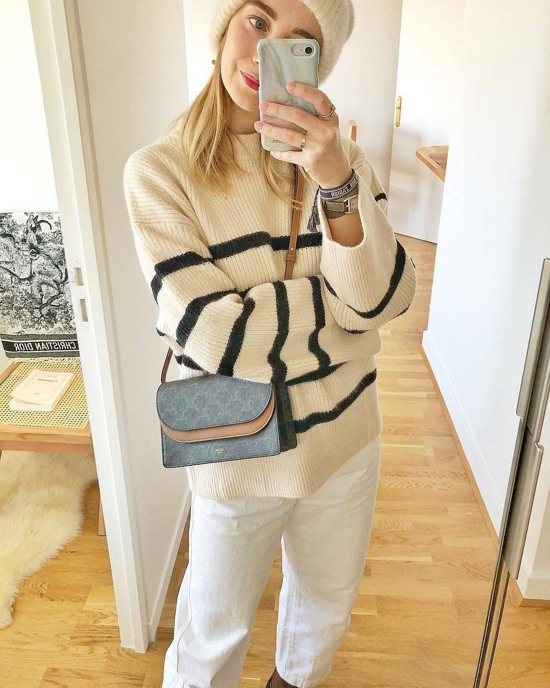 CELINE TRIOMPHE CLUTCH VIP GIFT WITH PURCHASE GWP พรีเมี่ยมกิ๊ฟ Limited Edition จาก CELINE PERFUME DUTY FREE COUNTER