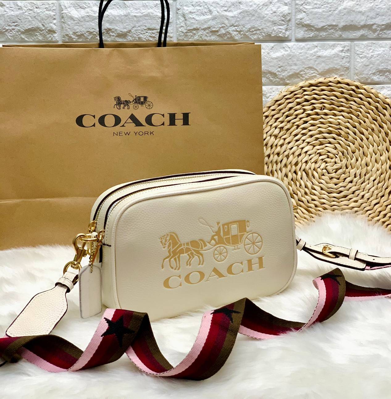 ของแท้ 💯% COACH LETHER JES CROSSBODY ((72704//75718)) พร้อมส่งอีกค่ะ รุ่นที่ฆ่าไม่ตาย ได้ไปสุดคุ้มค่ะ😁 กระเป๋าสะพายข้าง//ครอสบอดี้ร์ วัสดุหนังแท้ ลายหนังสวย นิ่มค่ะ