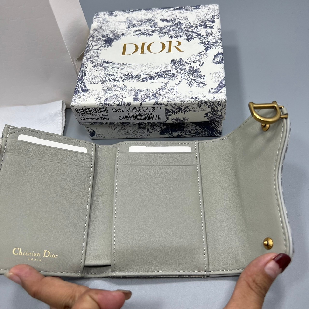 TopORI DIOR SADDLE LOTUS WALLET Oblique Jacquard / Dior wallet กระเป๋าสตางค์ 3 พับ พร้อมส่ง 2 สี **สินค้าเกรดท็อปออริจินอล 1:1 สลับแท้ งานสวยตามรูป ภาพถ่ายจากงานขายจริง ใช้งานต่างประเทศได้