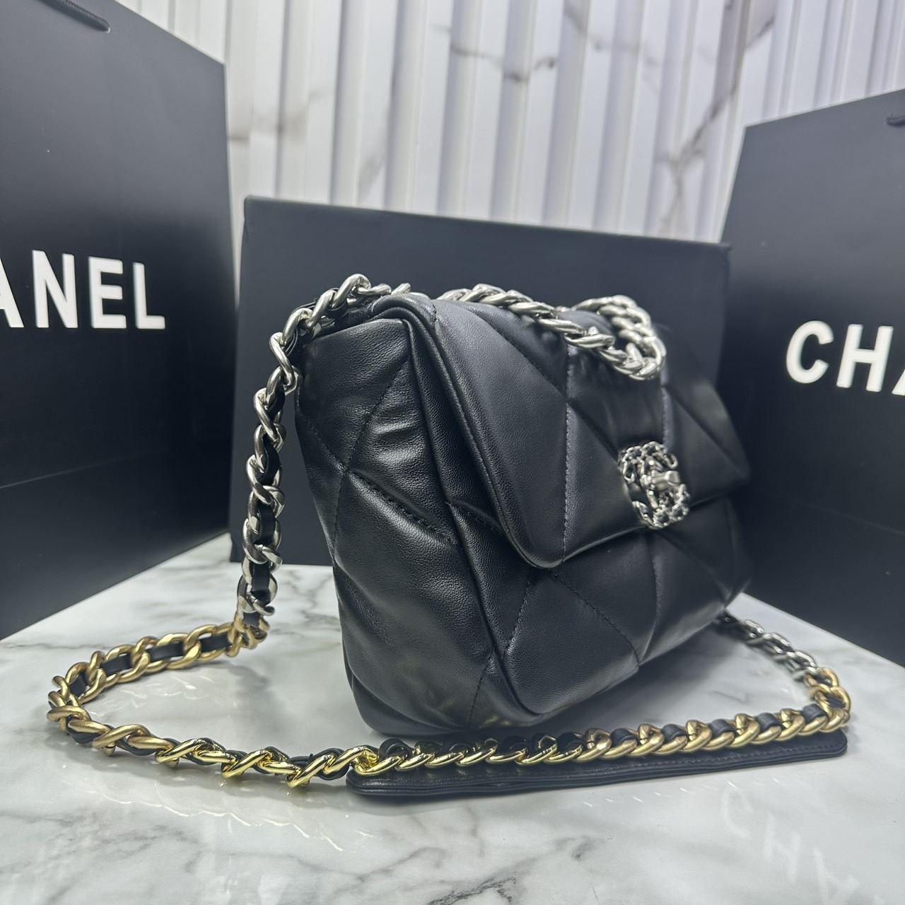 ORI หนังแท้ | CHANEL 19 Flap Bag 25cm กระเป๋าสะพายรุ่นยอดนิยม หนังนิ่มนุ่มลื่น หรูหราระดับตำนาน สวยงามเหนือกาลเวลา
