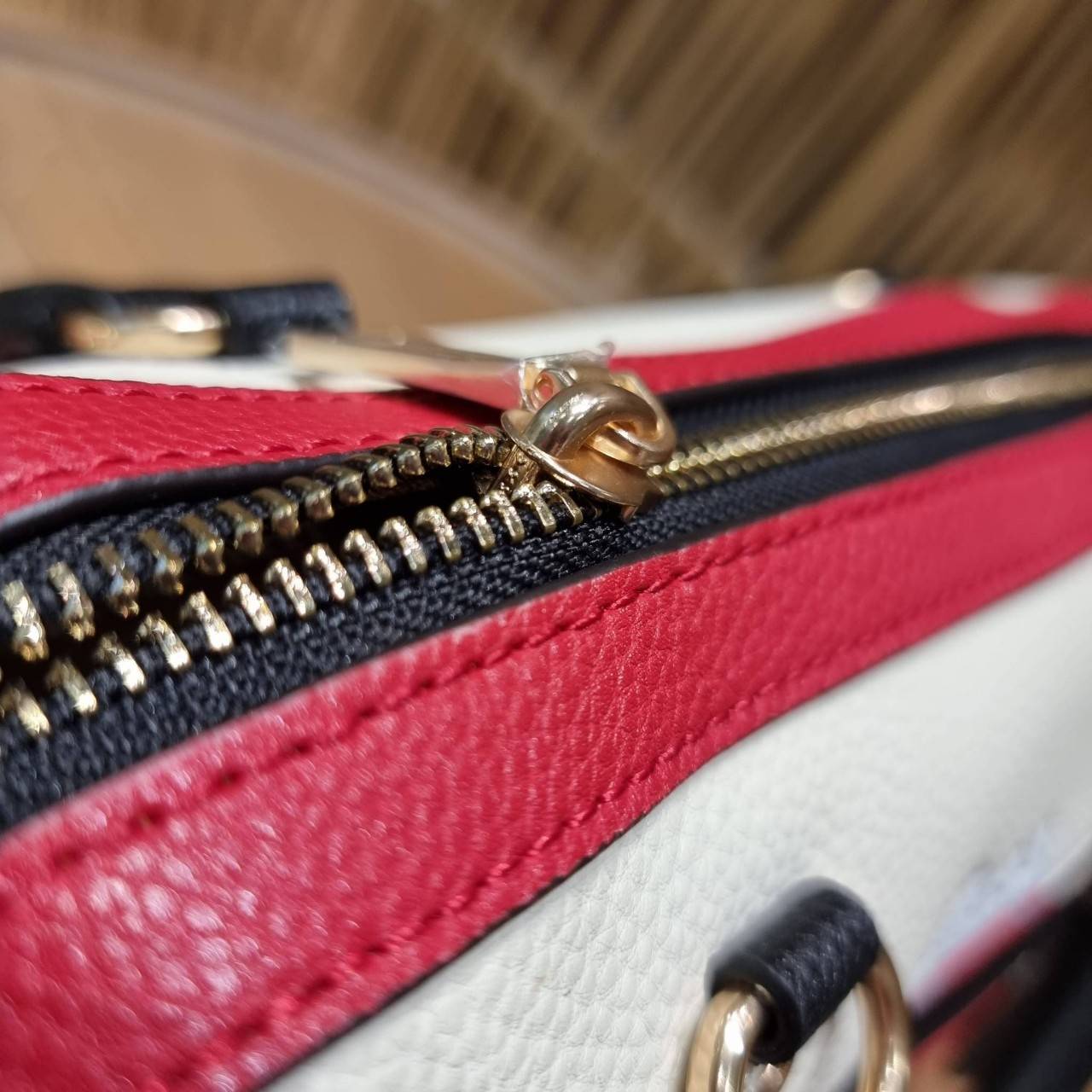 LIMITED EDITION💥 🌈สวย+คุณภาพ สินค้าต้องมีค่า Coach X Peanuts Rowan Satchel With Snoopy ((C6164)) พร้อมส่งที่ไทย ใหม่ล่าสุด ห้ามพลาดค่าา! สวยกันให้สุด กับกระเป๋าทรงหมอน ขนาดกลางกำลังดี หนังแท้นิ่ม ลายหนังสวยงามมากๆค่ะ 🔺ด้านหน้ามีโลโ