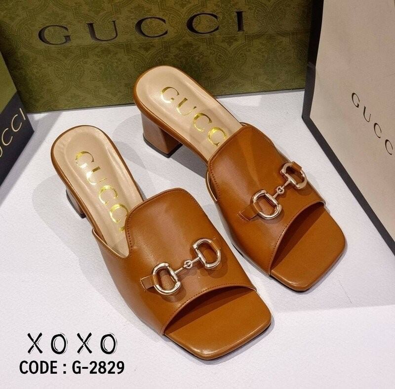 Gucci Mid Heel รองเท้าส้นกลาง 3 นิ้ว งานสวม สวย เก๋ วัสดุหนัง PU ทรงเปิด ด้านบนติดอะไหล่สีทอง ส้นแท่ง ยื่น เดิน ใช้งานง่าย น้ำหนักเบา แมทส์ชุดง่าย
