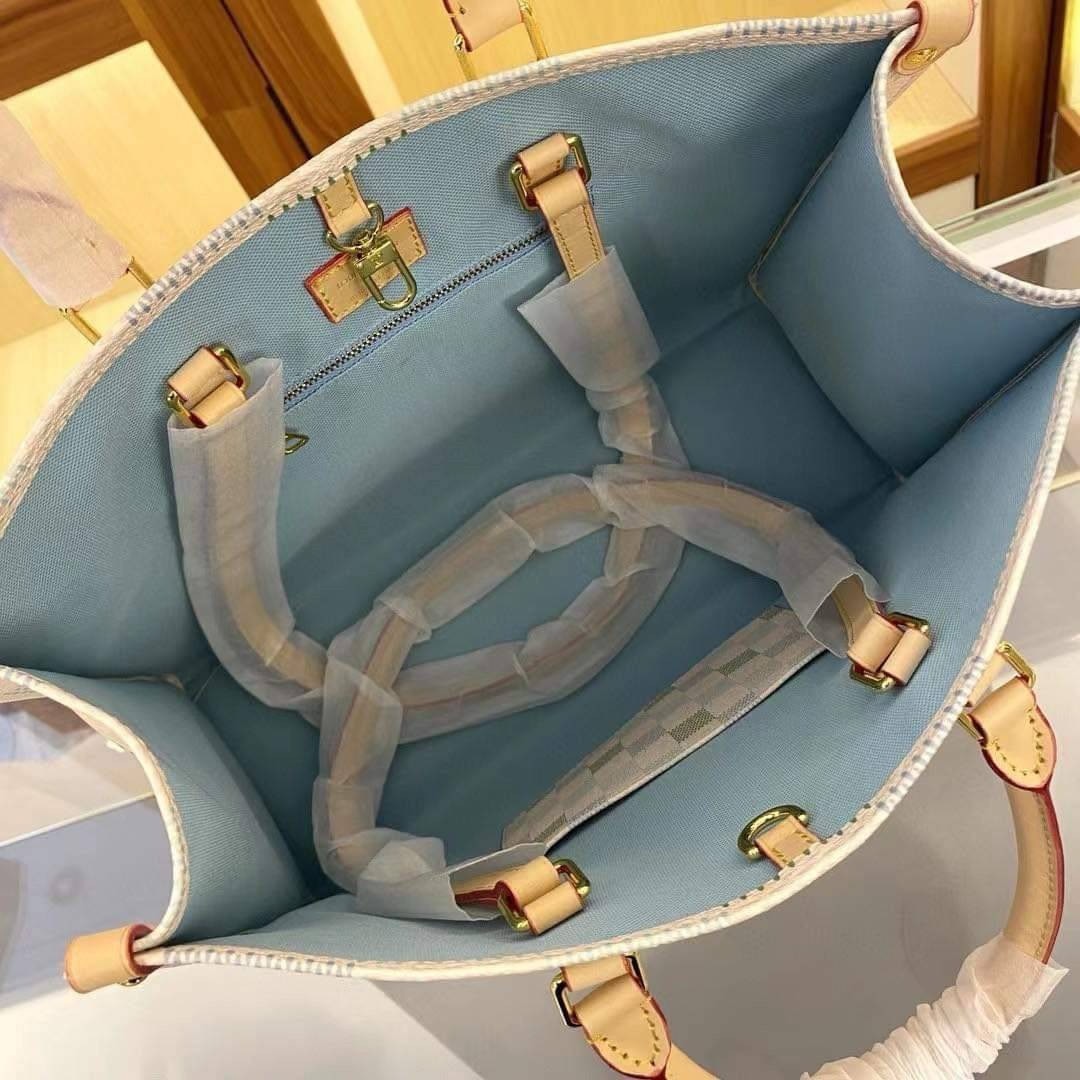 LV OnTheGo / LV Tote Bag กระเป๋าทรงโท้ท โทนสีมีเสน่ห์ที่ผสมผสานเฉดสีพาสเทล เกรดออริ 1:1 ใช้งานต่างประเทศได้