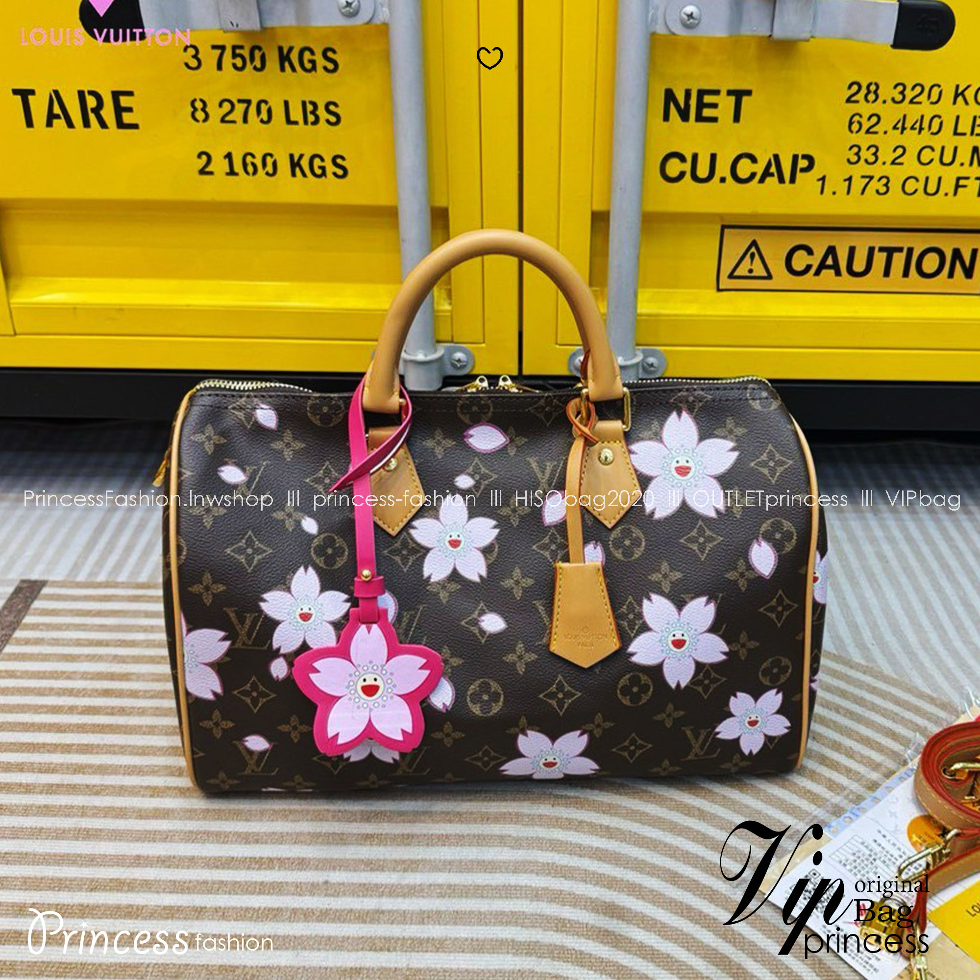 LV x TM Speedy Bandoulière Cherry Blossom bag กระเป๋าทรงหมอนที่ใครเห็นต้องเป็นคลั่งรัก ปรับลุคให้มีชีวิตชีวาด้วยลายดอกไม้ซากุระเชอรี่บลอสซั่ม คอลใหม่สุดเอ็กซ์คลูซีฟ
