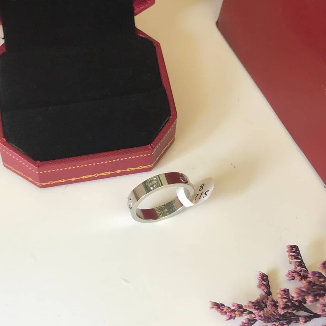 Cartier Rings แหวนรุ่นไม่มีเพชร ภาพถ่ายจากงานจริง วัสดุคุณภาพดี ไม่ลอกไม่ดำ งานปั้มครบตามรูปเลยค่ะ