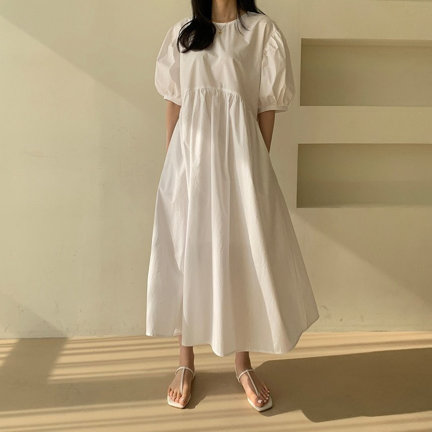 พร้อมส่ง 🩰🍅 Lola dress เดรสคอกลมแขนสั้นผ้าคอตตอนเนื้อดี (IN37647)