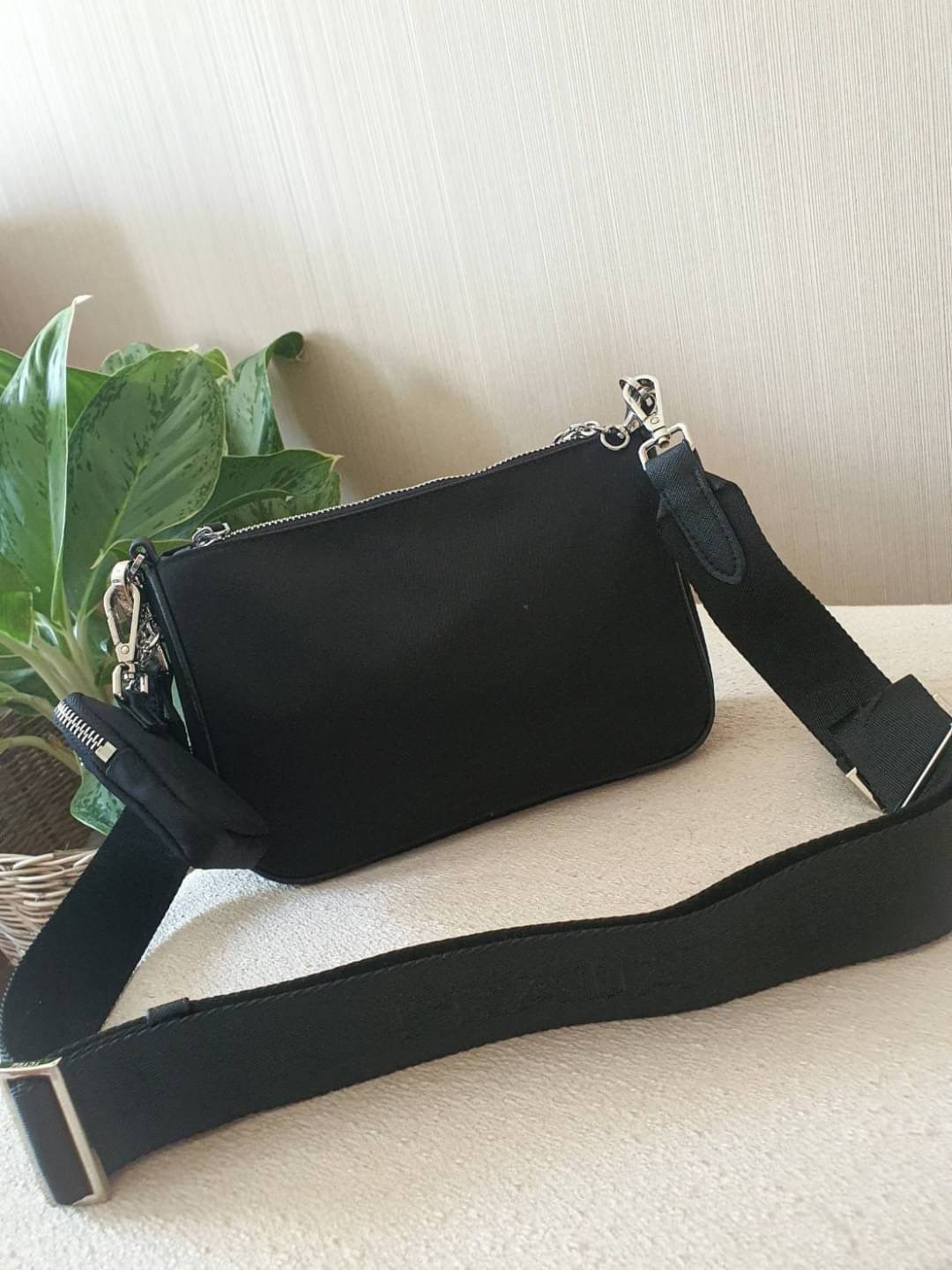 งานพรีเมี่ยมกิ๊ฟท์แท้ จากแบรนด์ PRADA ซื้อ1 ได้ไปถึง3 สายแบนสะพาย CROSSBODY
