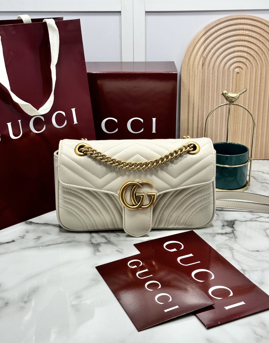 ORI | หนังแท้ GG Marmont small shoulder bag กระเป๋าสะพายข้างรุ่นคลาสสิค ดูแพง อัพลุคได้สบายๆ ด้านหลังดีไซน์รูปหัวใจ