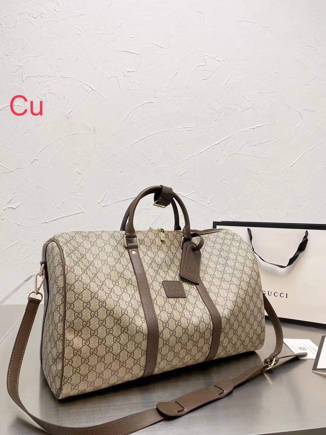 GUCCI Keepall Bag / GUCCI travel bag / GUCCI Duffle Vintage Monogram Travel Bag กระเป๋าเดินทาง เตรียมความพร้อมสำหรับทริปเที่ยวช่วงสิ้นปี!! ดีไซน์เรียบง่าย แฝงความคลาสสิค ที่ใช้ได้ทั้งชายและหญิง