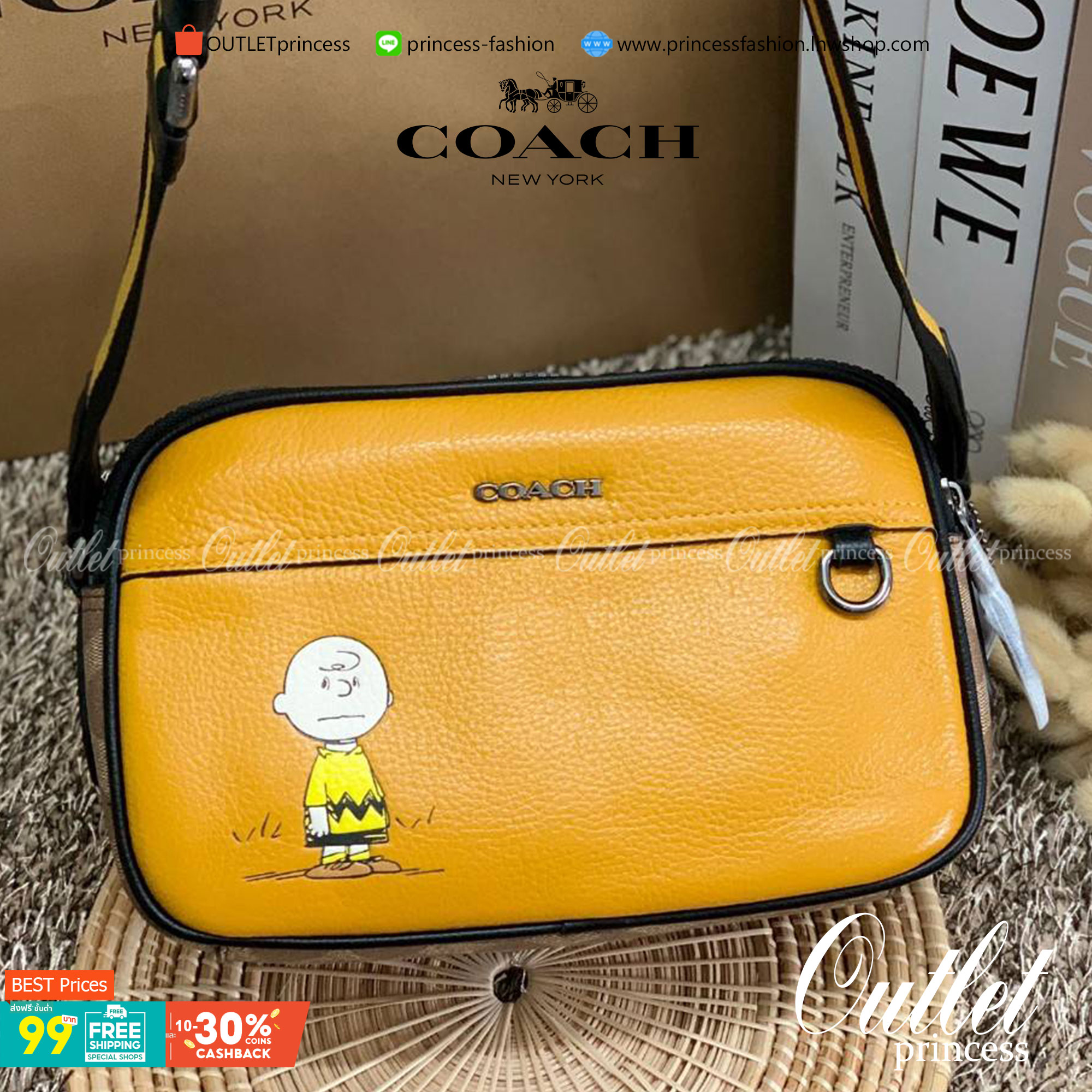 COACH X PEANUTS GRAHAM CROSSBODY WITH CHARLIE BROWN ((C4026)) พร้อมส่งที่ไทย สวยก่อนใครแน่นอน จำนวนจำกัด!! กระเป๋าสะพายแบบครอสบอดี้ร์ รุ่นนี้ใช้ได้ทั้งชาย//หญิงเลยนะคะ หนังแท้ลายหนังนิ่ม สวยงามมากๆ ด้านหน้ามีตัวการ์ตูนเป็นจุดเด่นของรุ่นเลยค่ะ ใช้งานแบบสอง