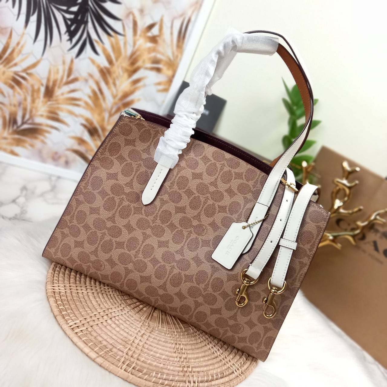 COACH CHARLIE CARRYALL IN SIGNATURE CANVAS (31210) ðšāđāļĢāļĩāļĒāļāļŦāļĢāļđ āļāļĨāļēāļŠāļŠāļīāļ//āļāļĢāļ°āđāļāđāļēāļāļ·āļ āļāļĢāļ°āđāļāđāļēāļŠāļ°āļāļēāļĒ āļāļĢāļ TOTE āļŠāļļāļāļŦāļĢāļđāļŦāļĢāļē āļāļĩāđāļāļāđāđāļāđ āđāļĄāđāļāļģāđāļ// āļ§āļąāļŠāļāļļāđāļāļāļ§āļēāļŠ āļāļŠāļĄāļŦāļāļąāļāđāļāđāļāļļāļāļ āļēāļāđāļĒāļĩāđāļĒāļĄ āļĢāļđāļāļāļĢāļāđāļāļāđāļāđāļ āļĨāļēāļĒ SIGNATURE āļŠāļ§āļĒāļĄāļēāļ// āļāđāļēāļāđāļāļĄāļĩ 2 āļāđāļāļāđāļĨāđāļāļāļ§āđāļēāļ āđāļĨāļ°āļāļĩāļ 1 āļāđāļāļāļāļīāļāļ