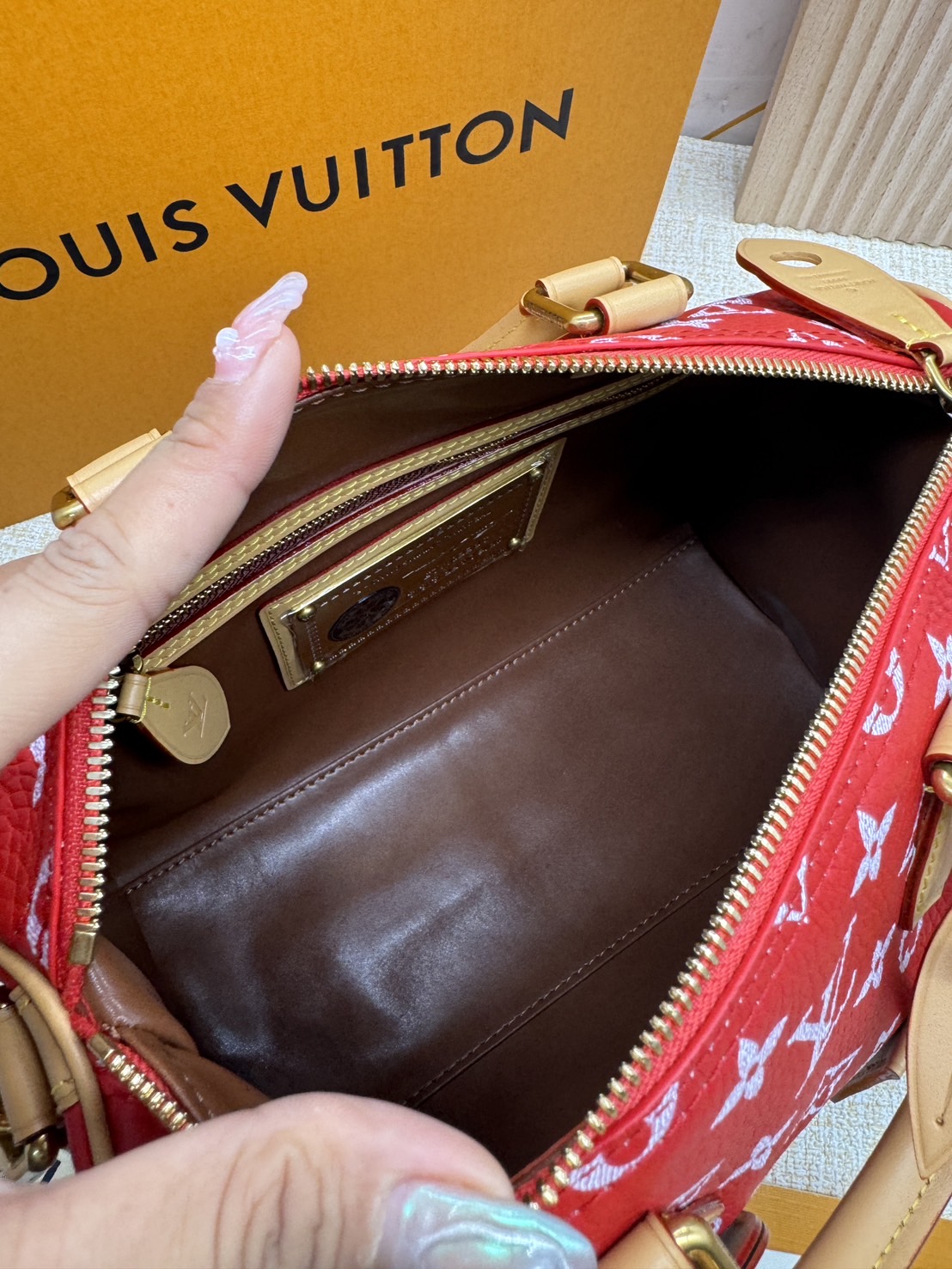 RUNWAY LV Speedy P9 Bandoulière 25 Soft Leather กระเป๋าสะพายสปีดี้รุ่นใหม่หรูหรา เกรดท็อปวีไอพี เกรดดีสุด 1:1 หนังแท้สวยงาม เก็บทุกรายละเอียด ใช้สลับแท้ ผ่านทุก ตม.
