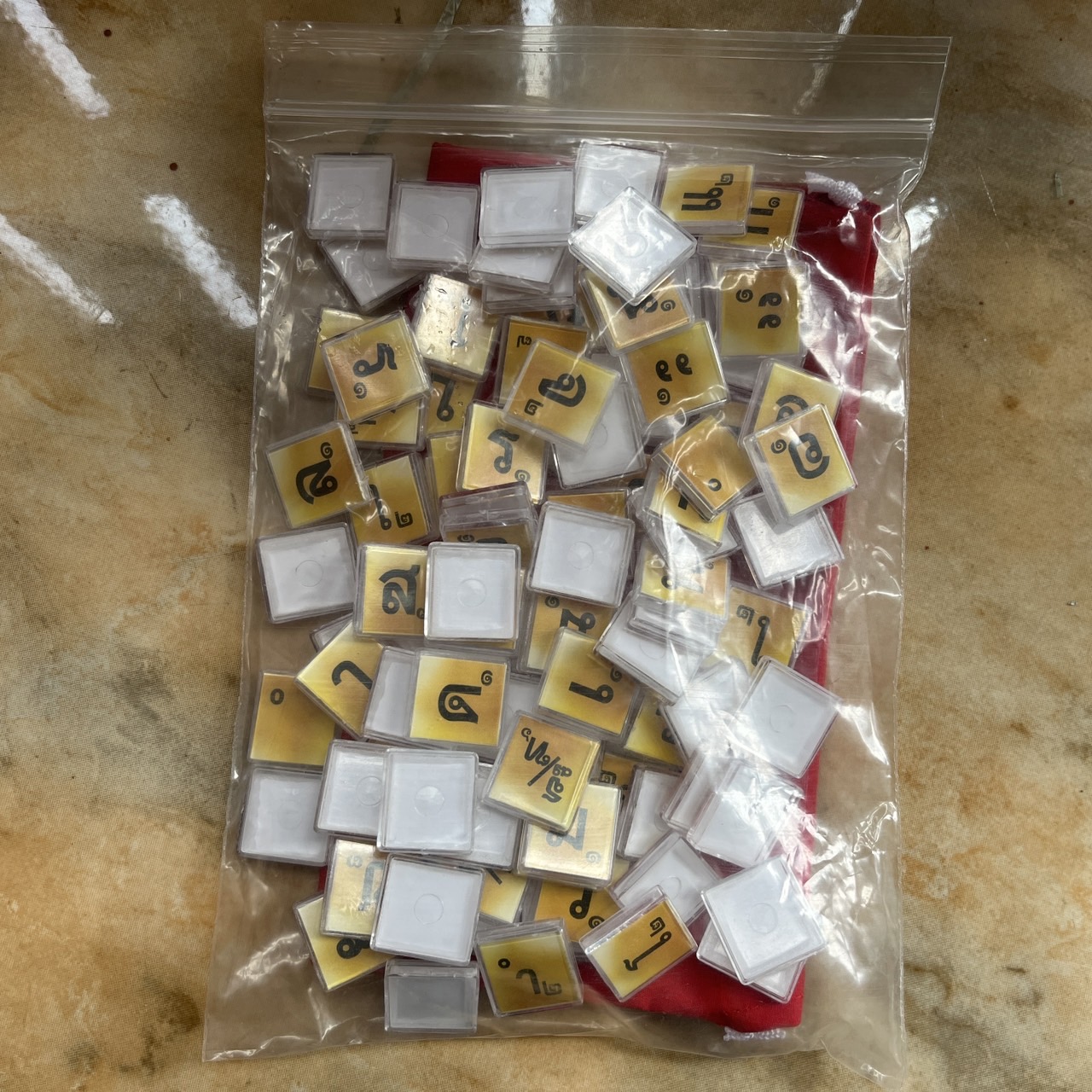 ตัวเบี้ยสำรองคำคมแบบใส รุ่นทั่วไป 104 ตัว (Kumkom Game Tile)