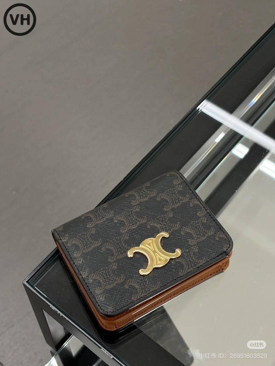 ORI หนังแท้ | CELINE Wallet / Celine Triomphe Compact Wallet กระเป๋าสตางค์ใบสั้น 2 พับ กระเป๋าสตางค์ซีลีน
