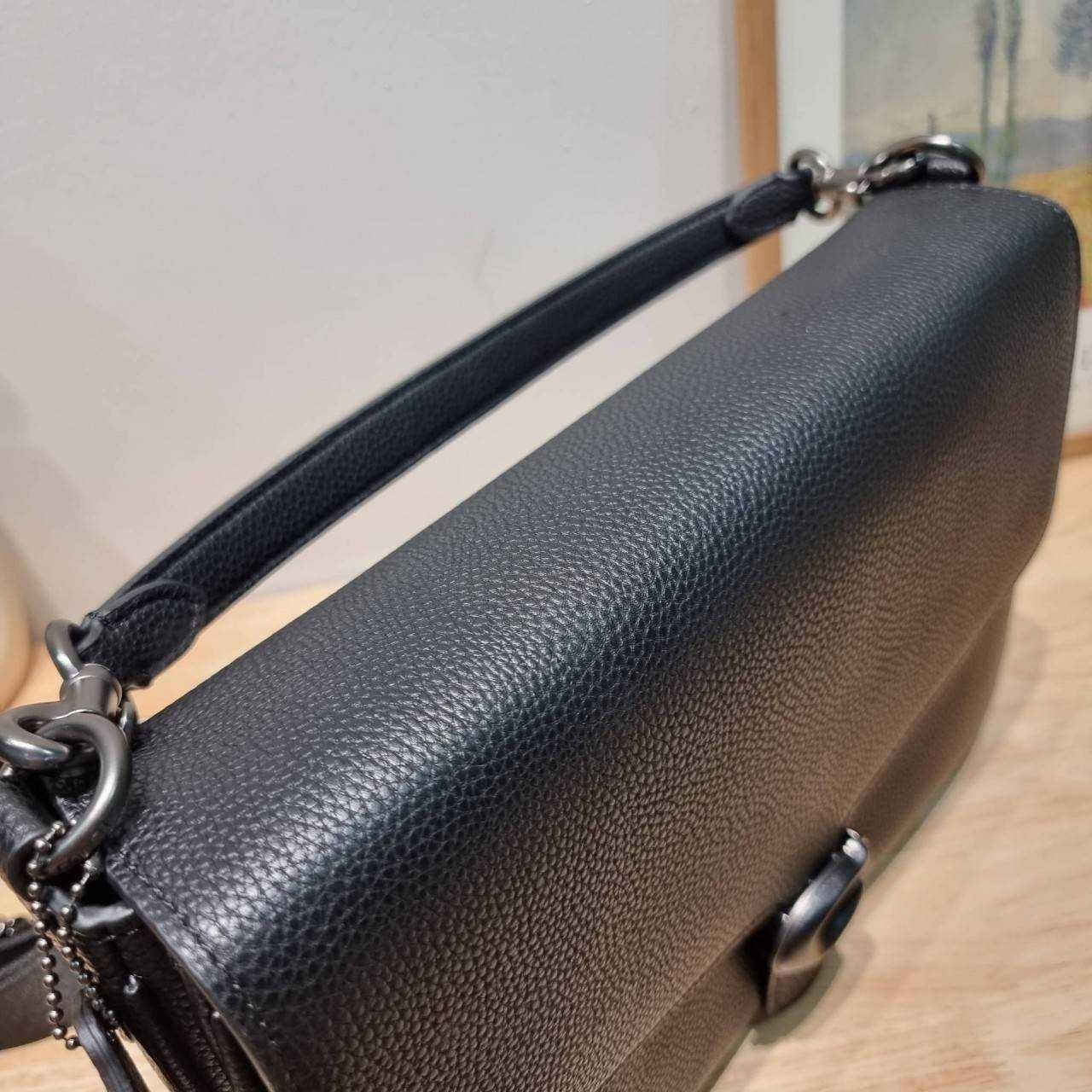 COACH Soft Tabby Messenger In Signature Canvas C8430 CH769 ไอเท็มที่หนุ่มๆต้องไม่พลาด กระเป๋าทรงแมสเซนเจอร์ใบใหญ่กำลังพอดี พร้อมด้วยสายสะพาย 2 เส้น