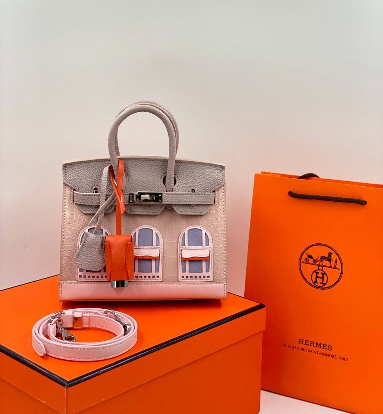 ORI หนังแท้ | Hermes Birkin Bag Faubourg 20cm รุ่นลิมิเต็ด กระเป๋าสะพายที่สุดแห่งหรูหราลัคชู นิยามของความสง่างามเหนือกาลเวลา แบรนด์เนมในฝัน งดงามดั่งเจ้าหญิง แบรนด์ที่บ่งบอกถึงฐานะและรสนิยมของคุณ