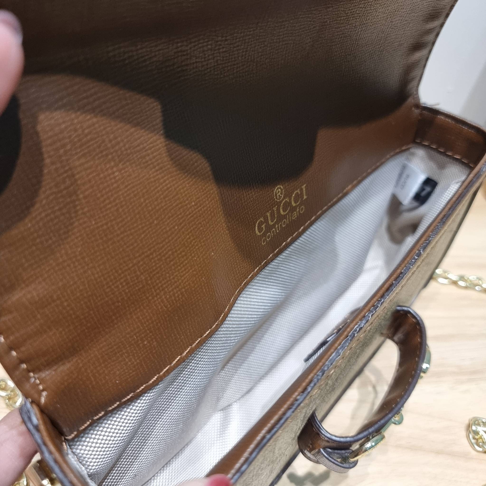 GUCCI Horsebit 1955 shoulder bag / GC STRAP MINI SHOULDER BAG กระเป๋าสะพายไหล่/สะพายข้าง ทรงคลาสสิค ไซส์ใหม่ ตอบโจทย์คนที่ไม่ชอบความใหญ่โต น้องจัดให้ไปเลย!!