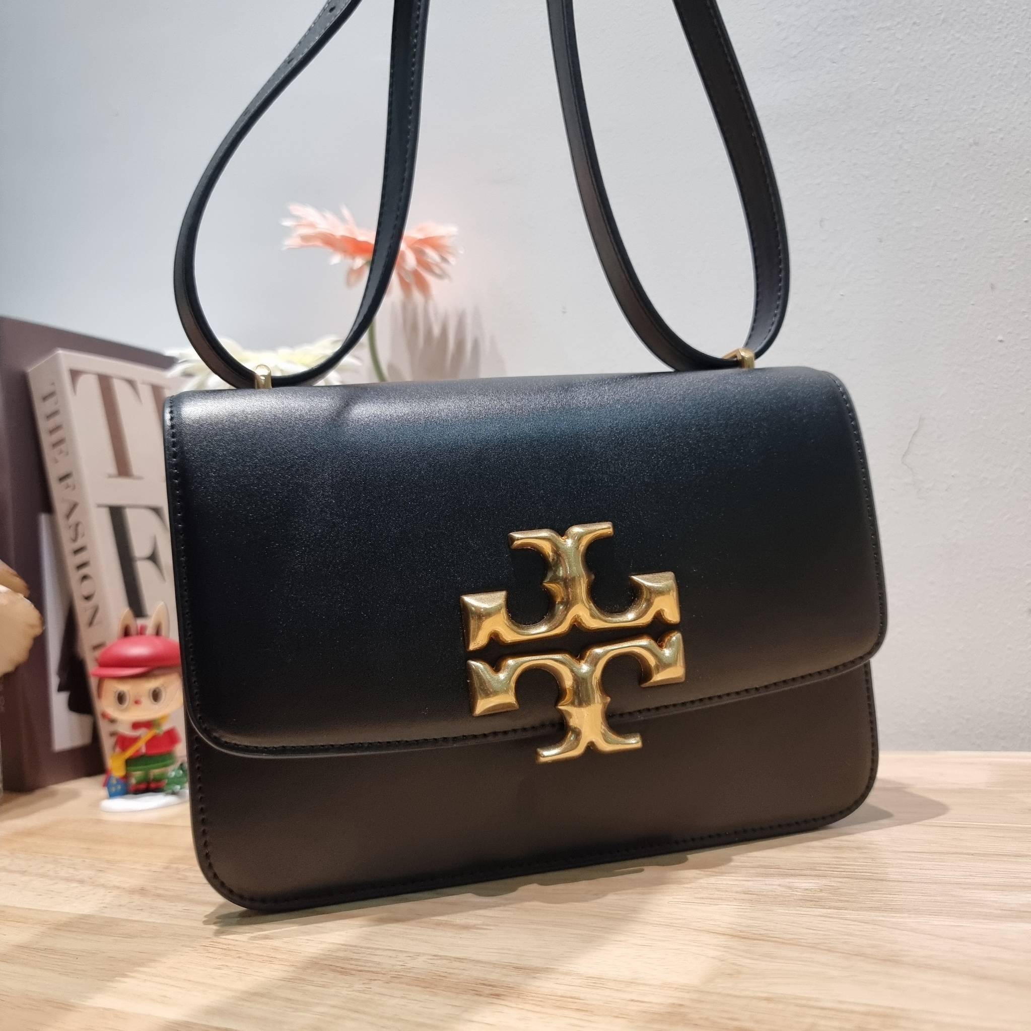 Tory Burch Bag / TORY BURCH ELEANOR CONVERTIBLE SHOULDER BAG รุ่นยอดนิยม กับไซส์ใหม่ ใหญ่จุคุ้ม! กระเป๋าสะพายข้าง ดีไซน์อยู่ทรง เรียบหรู! ผู้ดีกว่าใคร