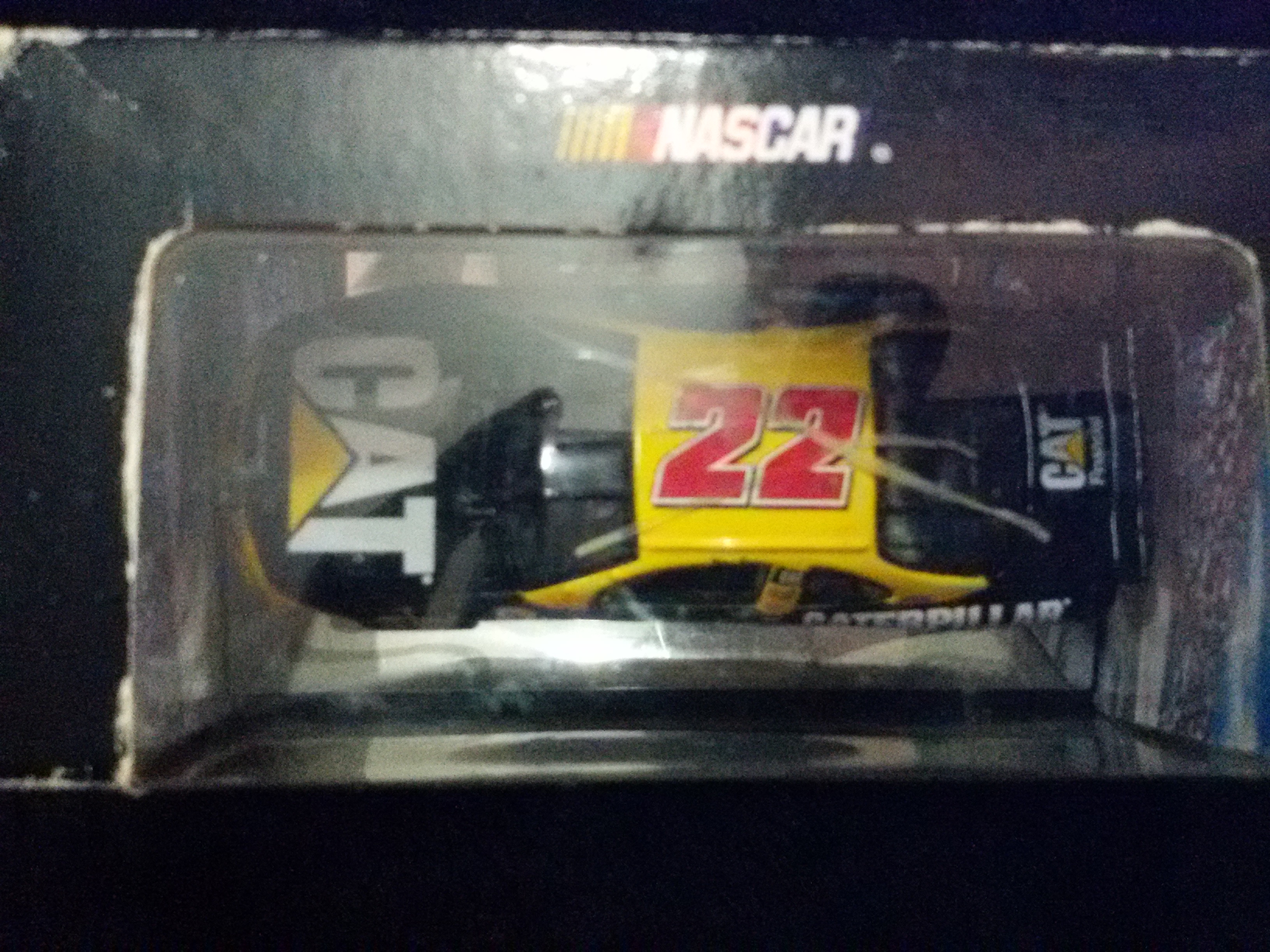 รถเหล็ก Hot Wheels Racing - NASCAR - Select Vehicles - CAT (Caterpillar) #22 - 1:43 Scale