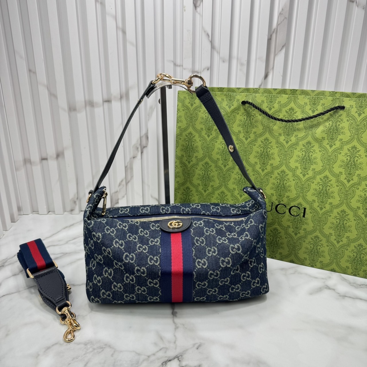 ORI หนังแท้ | GUCCI GG Ophidia Large Shoulder Bag / Gucci Hobo Bag ใหม่ล่าสุด จากเทศกาล Gucci Cruise 2026 กับกระเป๋าถือทรงโฮโบ พร้อมสายสะพาย ยังคงเป็นคอลเลคชั่นตัวเด่น สวยสะบัด! ดีไซน์ทรงยอดฮิตติดกระแสสุดๆ