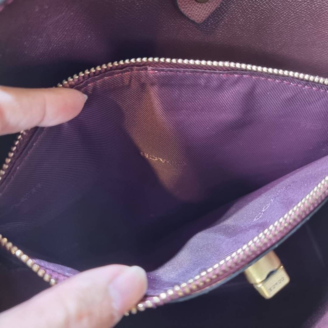 COACH WILLOW SHOULDER BAG ((C2745//C2590//C2621)) พร้อมส่งที่ไทย รุ่นแนะนำค่ะ🔥🔥 🔺กระเป๋าหิ้ว//คล้องไหล่//สะพายข้าง สุดคุ้ม! หนังแท้ชั้นดี ได้ไปหลงรักแน่นอนค่ะ หนังสวยมากๆ😘 🔺ตัวกระเป๋าแบ่งเป็นสองช่องหลัก ด้านนึงเป็นแ