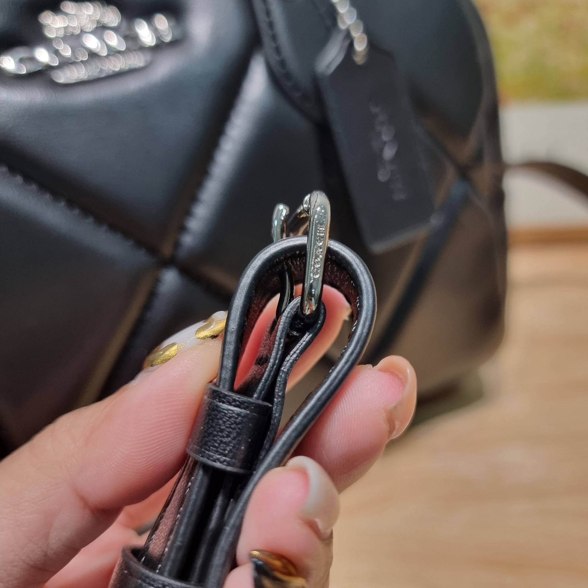 COACH ROWAN SATCHEL WITH PUFFY DIAMOND QUILTING CJ610 พร้อมส่ง กระเป๋าสะพายทรงหมอน ขนาดกำลังสวย คอลเลคชั่นสุดคลาสสิค ที่ดีไซน์เพิ่มความหรู