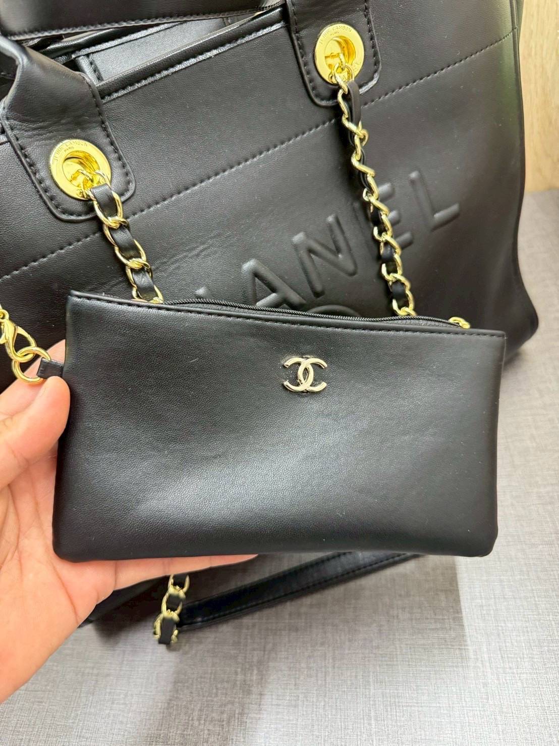 ORI หนังแท้ | Chanel Shopping Bag / Chanel Tote Bag กระเป๋าทรงโท้ทใบใหญ่ ภายในโล่งกว้าง จุของได้เยอะ งานหนังเต็มใบ สวยหรูหรา