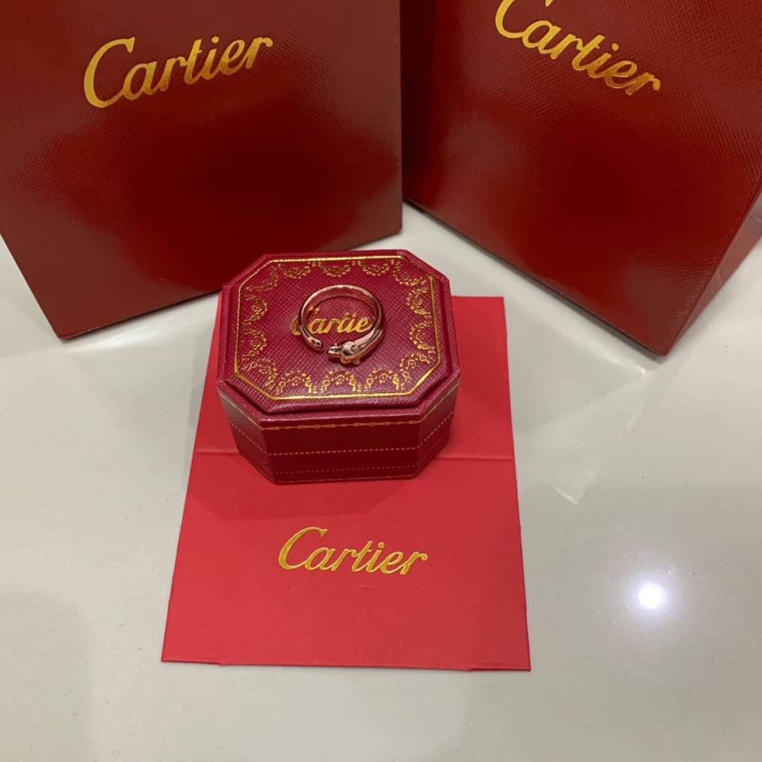 Panthere de Cartier Rings แหวนหัวเสือคาเทียร์ เกรดออริจินิล ปั้มทุกจุด วัสดุคุณภาพดี ไม่ลอกไม่ดำ พร้อมกล่องปั้มลายแบรนด์ ภาพสินค้าถ่ายจากงานขายจริง ใช้งานต่างประเทศได้