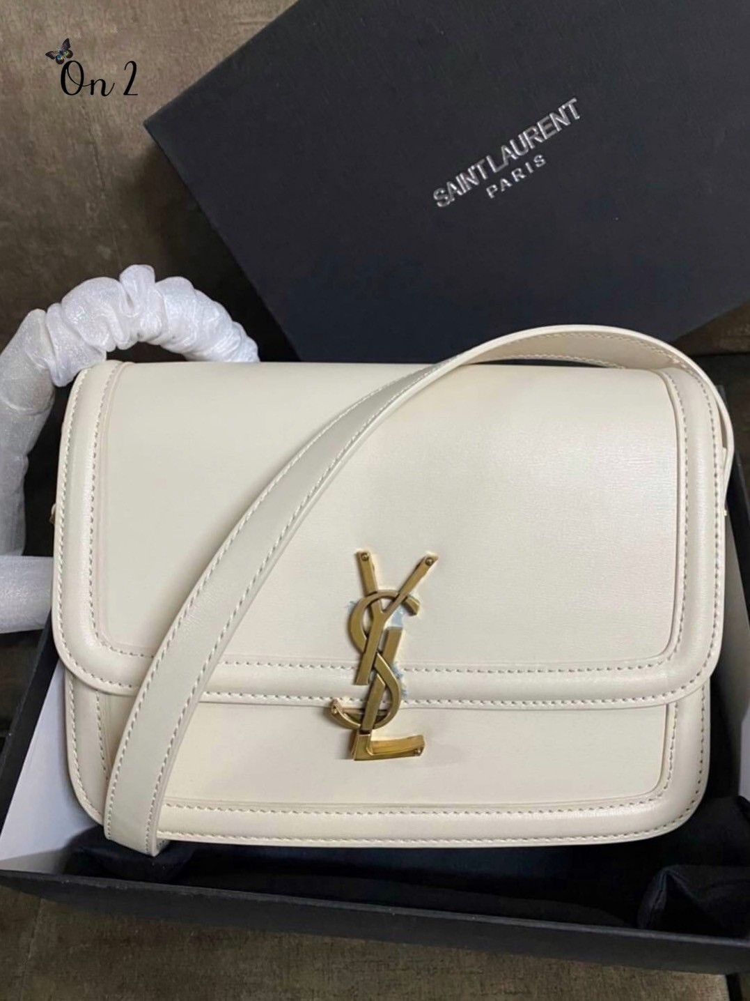 ไอเท็มขึ้นแท่น the best seller!! YSL SOLFERINO SATCHEL LEATHER / YSL crossbody bag กระเป๋าสะพายข้าง โลโก้โดดเด่น ดีเทลดูแพงด้วยตัวล็อค ใช้งานง่าย แน่นหนา งานหนังสวยเต็มใบ ภายในเป็นช่องโล่ง ใส่ของสำคัญได้เลยสบายๆ สายสะพายครอส ปรับใช้ได้ตามตัว ใบจริงสวยคม ร