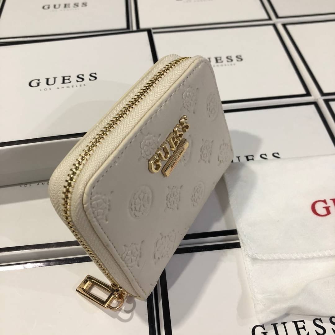 GUESS Women’s Small Wallet กระเป๋าสตางค์แบบสั้น อะไหล่ทอง หนังปั้มลายสวยหรู