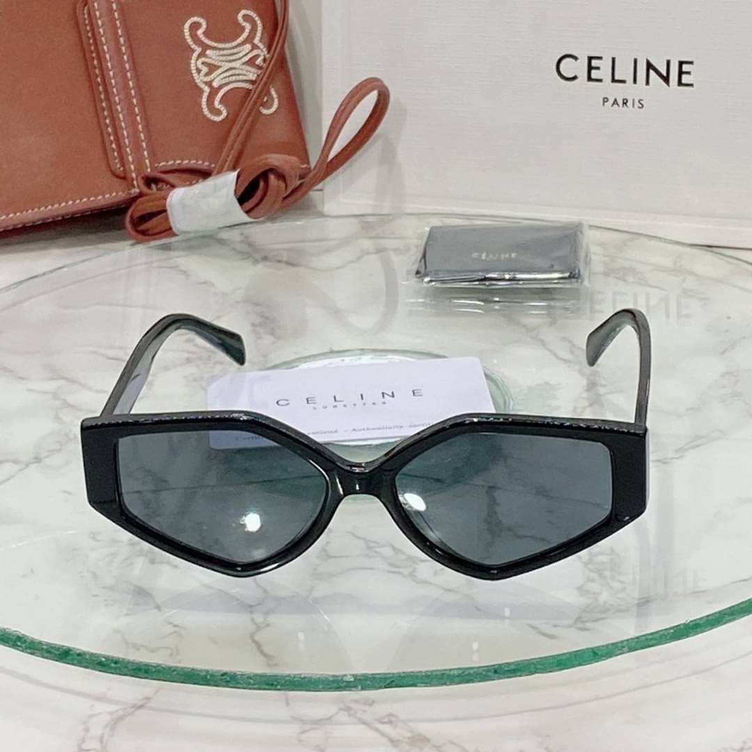 แว่นตาลิซ่า Celine Sunglass เกรดท็อปออริ 1:1 สลับแท้ เกรดดีสุด ใช้งานต่างประเทศได้ มาพร้อมกระเป๋าใส่แว่นปักลายซีลีน