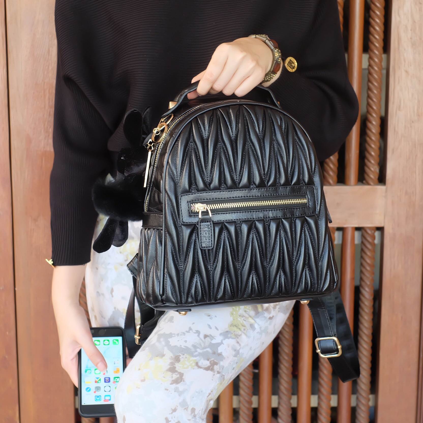 ฮิต!! จนต้อง ทำสีเพิ่ม 🌈🌈 KEEP ' Paris ' backpack 🎒👟 เป้ หนังแกะแท้ ระดับตำนาน ที่ครองใจสาวๆ เป็นอันดับหนึ่ง งานดี งานคุ้ม ต้องใบนี้เลย =>> กระเป๋า หนังแกะแท้เนื้อดี งาน handmade เย็บแบบฝีมือต่อฝีมือ เพิ่อให