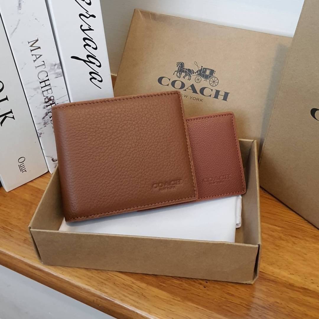 OUTLET 】พร้อมส่งเซ็ตสุดคุ้ม! มาครบ3สีขายดี เซ็ตกระเป๋าสตางค์+กระเป๋าที่ใส่บัตร แบรนด์ดังอย่าง COACH (FACTORY OUTLET) ที่มาพร้อม GIFT BOX สุดหรูอุปกรณ์ครบ! หนังลายและสีเดียวกันทั้งสองใบ ด้านในใส่บัตรได้หลายใบ พร้อมช่องใส่ธนบัตรอีกสองช่อง + ที่ใส่บัตรเพิ่ม(