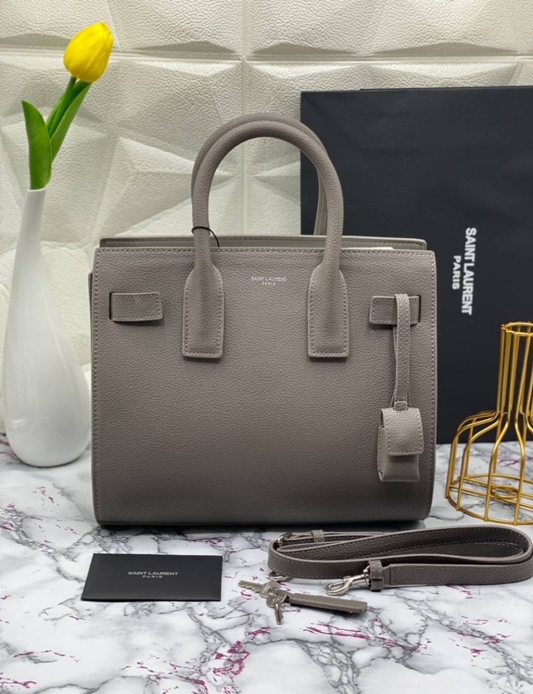 หนังแท้ Yves Saint Laurent Bag CLASSIC SAC DE JOUR BABY IN GRAINED LEATHER