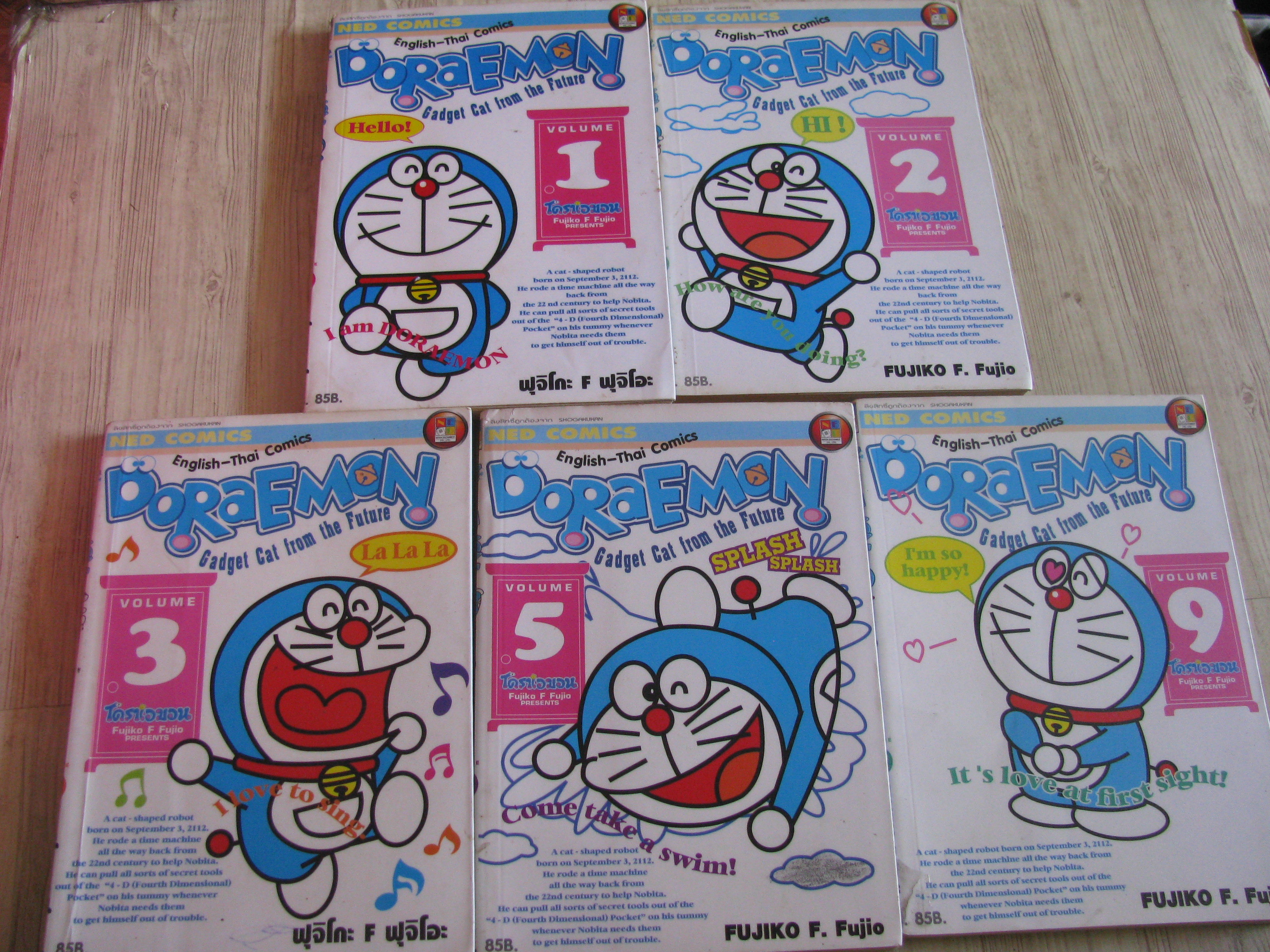 DORAEMON ENGLISH - THAI COMICS ชุด เล่ม 1,2,3,5,9 ฟูจิโกะ F. ฟูจิโอะ เขียน***สินค้าหมด***