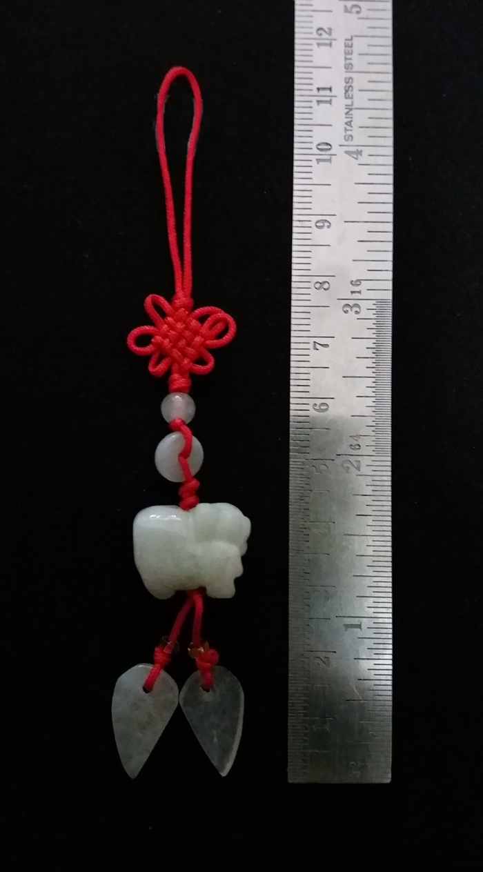 ชุดจี้หมูหินหยกและแผ่นยันต์(ทองเหลือง)เจ้าแม่กวนอิมปีขาล(เสือ)พร้อมใบคาถา เสริมดวงปีขาล ปี2563ค่ะ