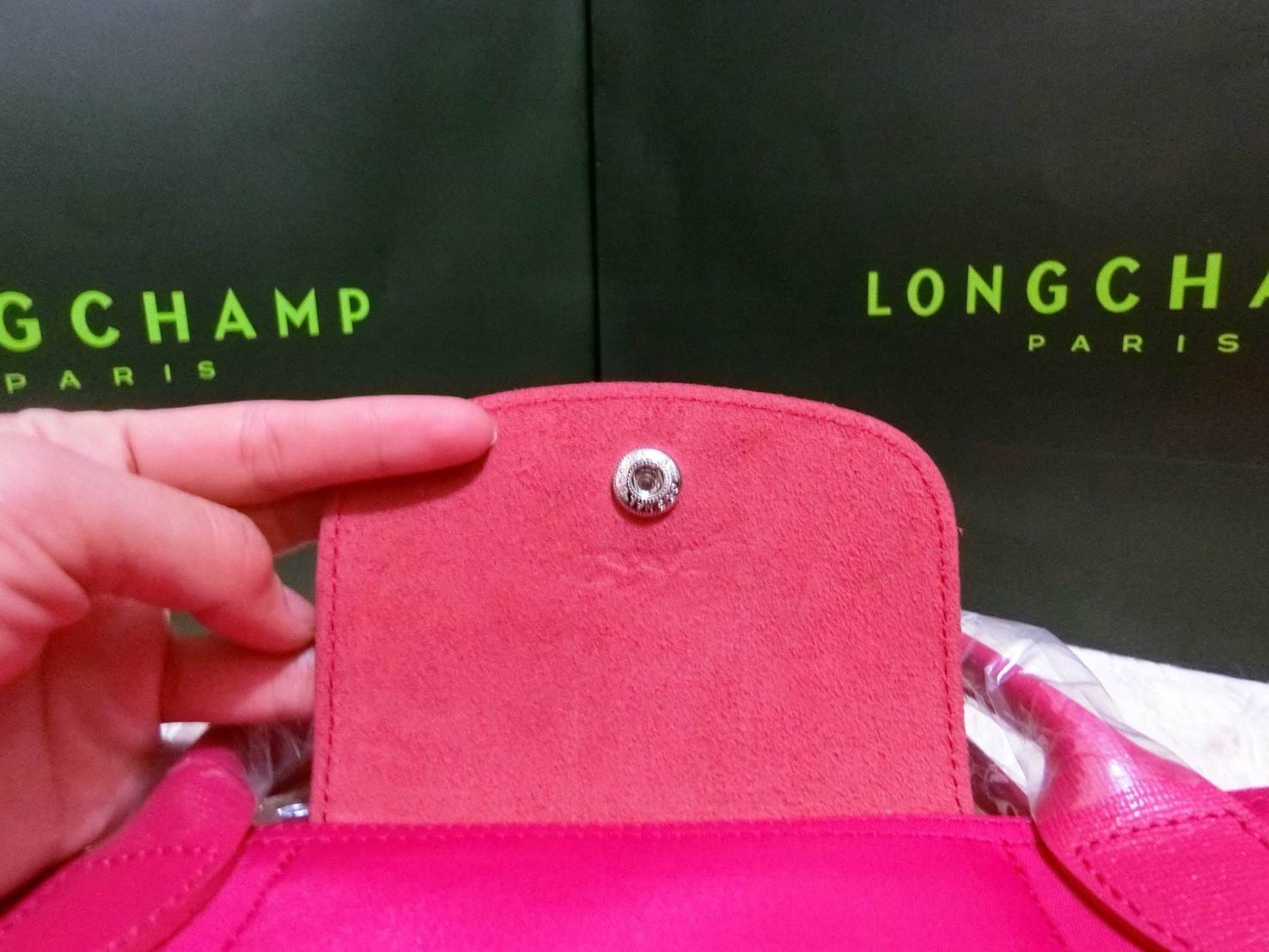 Longchamp Size S สินค้าใหม่ ของแท้!! เป็นล็อตผลิตเกินออเดอร์จากโรงงาน มาพร้อมการ์ด/ถุงผ้าแบรนด์/ถุงกระดาษแบรนด์ Size S: 25 x H. 23 x 16 cm. Color: Rose Pink 270