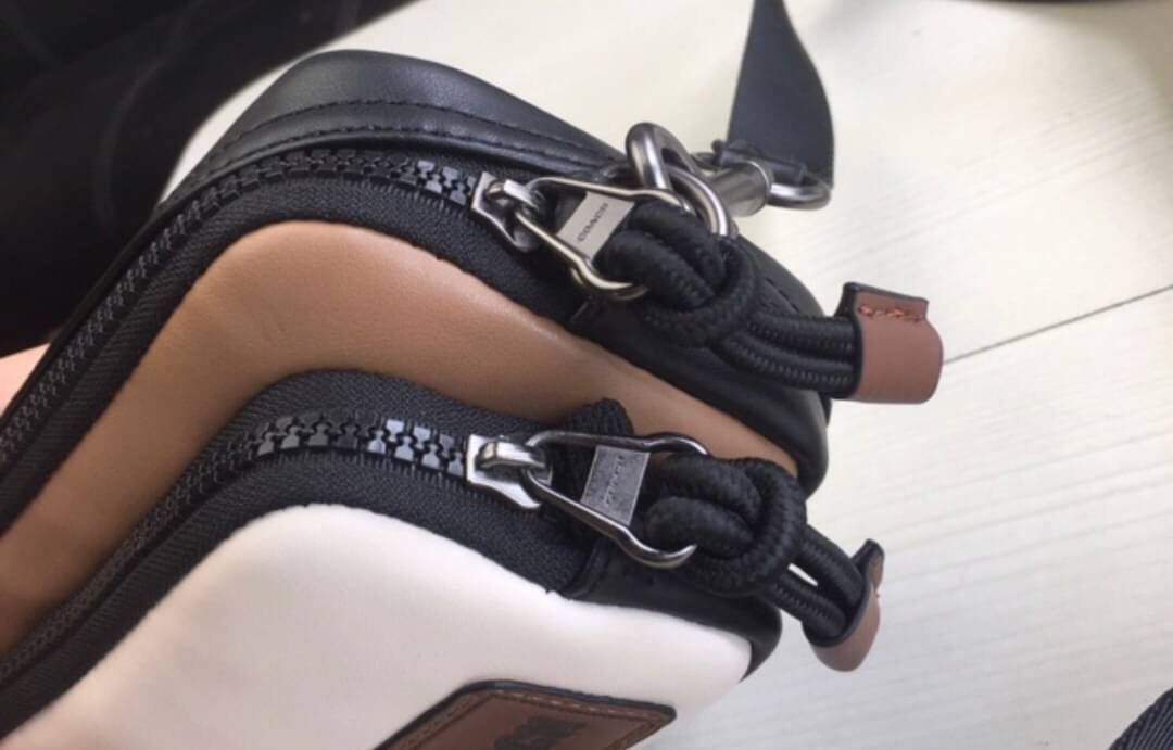 OUTLET 】Coach Pacer Convertible Double Pouch In Colorblock Signature Canvas With Coach Patch พร้อมส่งที่ไทย