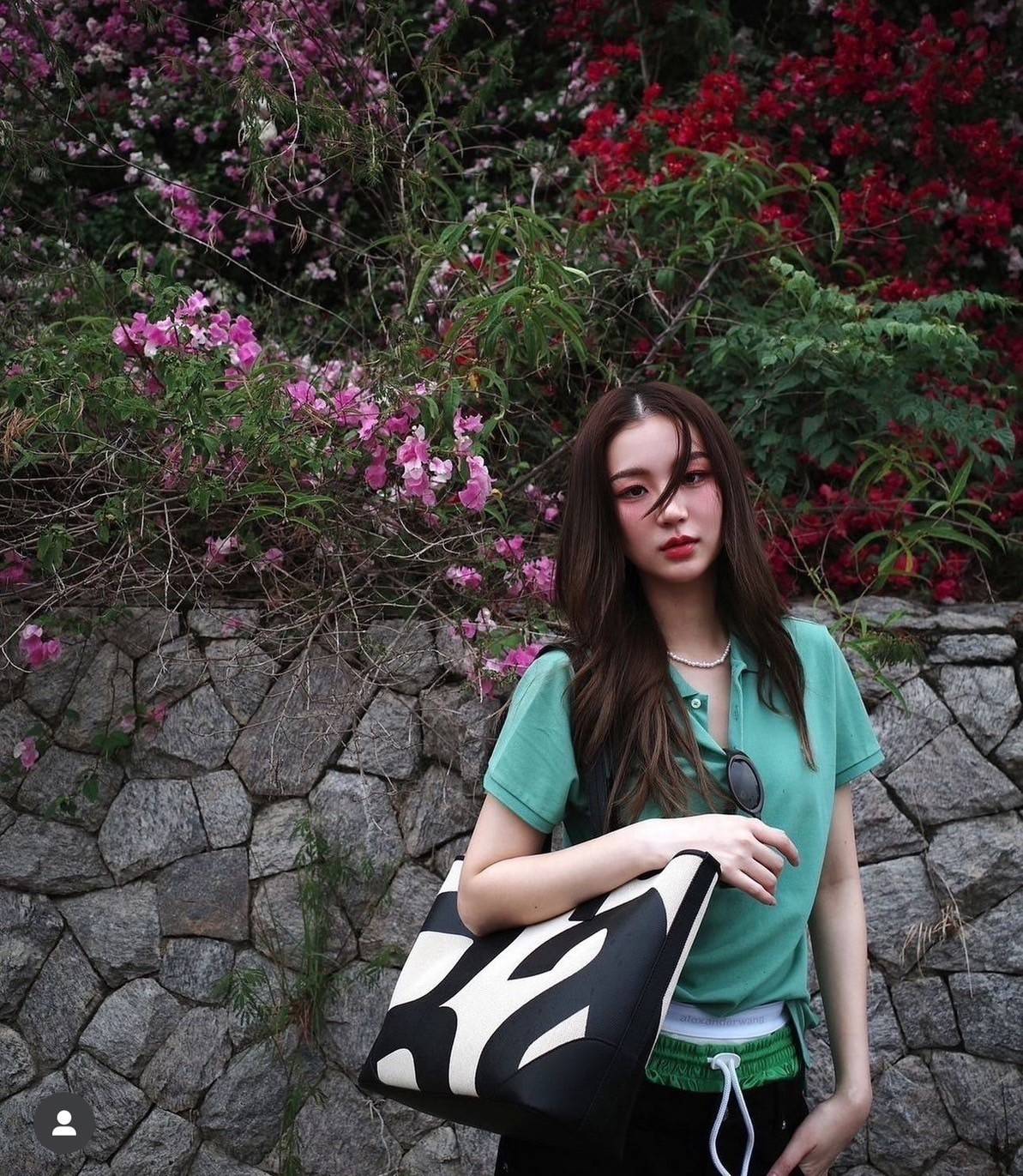 Rally movement tote bag กระเป๋าทรงโท้ท ดีไซน์คลาสสิค เรียบง่ายแต่ดูแพง มีระดับสุดๆ ไอเท็มสุดปัง ออกมาก็ sold out ไวมากๆ รุ่นใหม่และเป็นรุ่นที่ตามหา