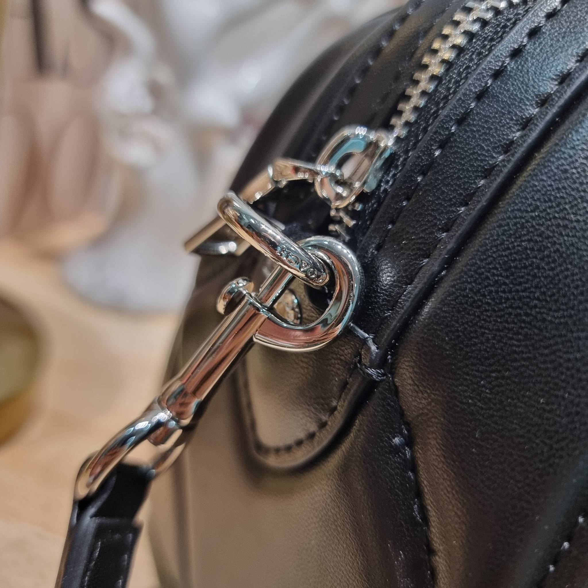 COACH ROWAN SATCHEL WITH PUFFY DIAMOND QUILTING CJ610 พร้อมส่ง กระเป๋าสะพายทรงหมอน ขนาดกำลังสวย คอลเลคชั่นสุดคลาสสิค ที่ดีไซน์เพิ่มความหรู