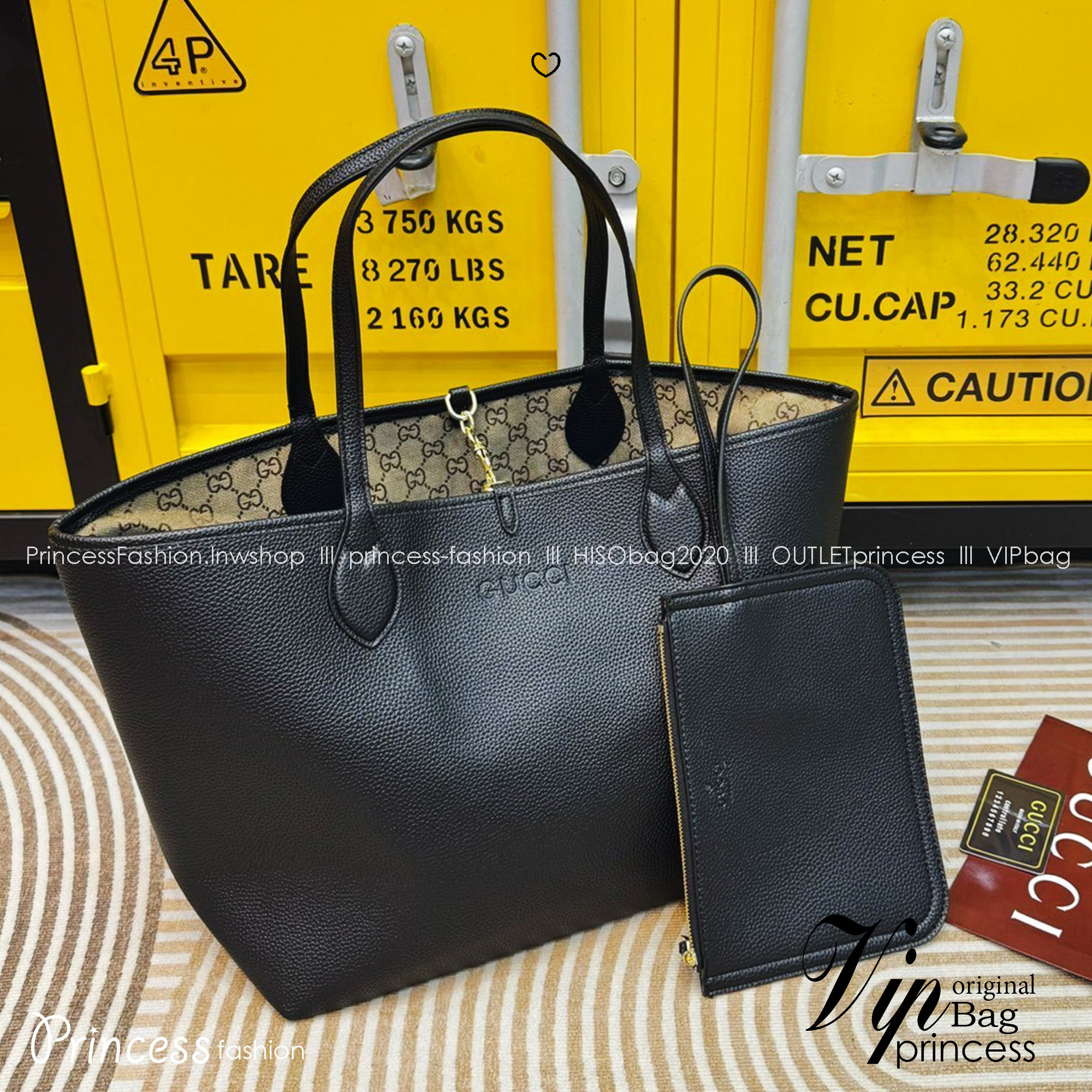 Gucci Totissima medium reversible tote bag / Gucci Tote Bag กระเป๋าทรงสะพายทรงโท้ท ใช้งานได้ 2 ด้าน ดีไซน์ใหม่ล่าสุด ด้านหนัง และด้านแควสวยลายโลโก้ สวยหรูเรียบง่าย มาพร้อมใบเล็กเข้าเซ็ท