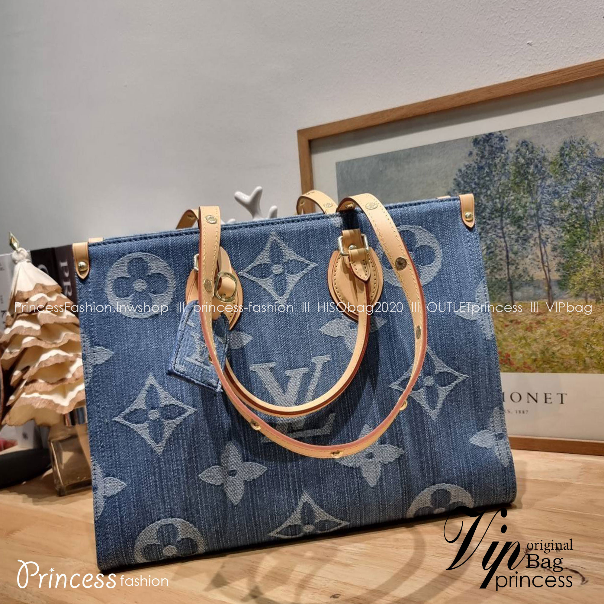 LV OnTheGo MM monogram denim tote bag ดีไซน์ใหม่รับซัทเมอร์! ห้ามพลาด! กับกระเป๋าทรงโท้ทสไตล์เดนิม ที่ใครเห็นต้องเป็นคลั่งรัก ผู้ดี หรูหราได้ทุกลุค ทุกสไตล์ มาพร้อมหูจับในตัวที่มีดีเทลหมุดตลอดเส้น หรือจะเกี่ยวสายครอสสะพายก็อัพลุคได้เลย