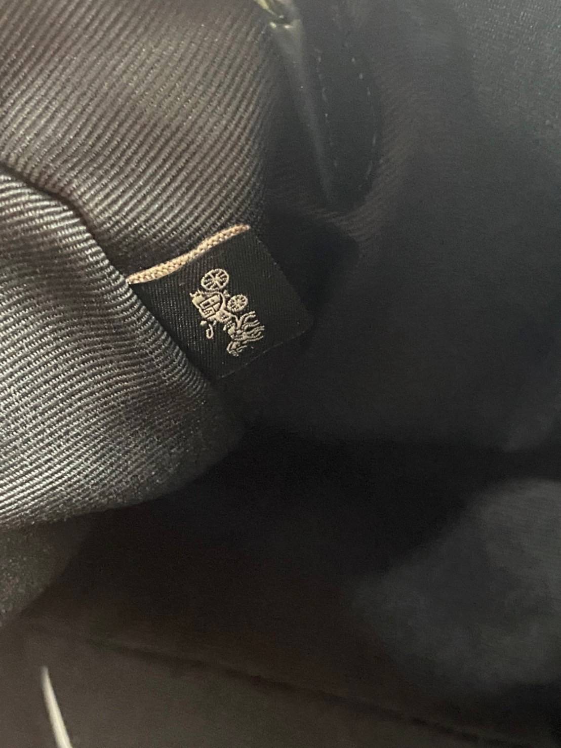 หมอน 9” COACH MINI BENNETT SATCHEL CROSSBODY BAG พร้อมส่ง ทรงฮิตของสาวๆค่ะ!! กระเป๋าถือ//สะพายข้าง จาก coach factory ทรงหมอน วัสดุลายหนังสวย หนังป่องยวบคืนตัวได้ดีมากๆค่ะ ด้านหน้าห้อยพวงแบรนด์ พร้อมมีโลโก้แบรนด์ เปิดปิดกระเป๋าด้วยซิป ภายในกว้าง ใส่กระเป๋า