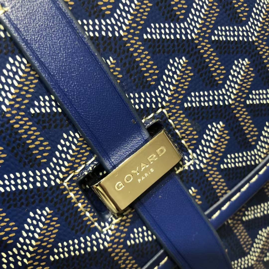 VIP GIFTbag 】หนังแท้ GOYARD Belvedere II PM Messenger Bag คอลเลคชั่นสุดฮิต ที่สาวๆห้ามพลาด!! กระเป๋าสะพาย ดีไซน์ยูนีคในลวดลายเอกลักษณ์ ใช้ได้ในทุกโอกาส สาวๆต้องเลิฟใบนี้แน่นอนรับประกันจ้า