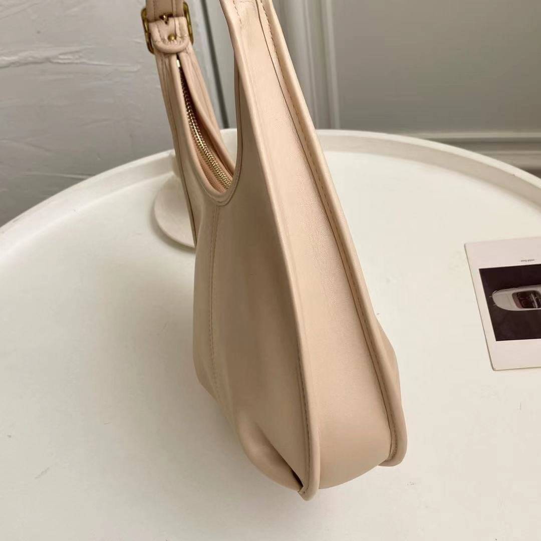 Coach ERGO SHOULDER BAG Glovetanned leather One credit card slot