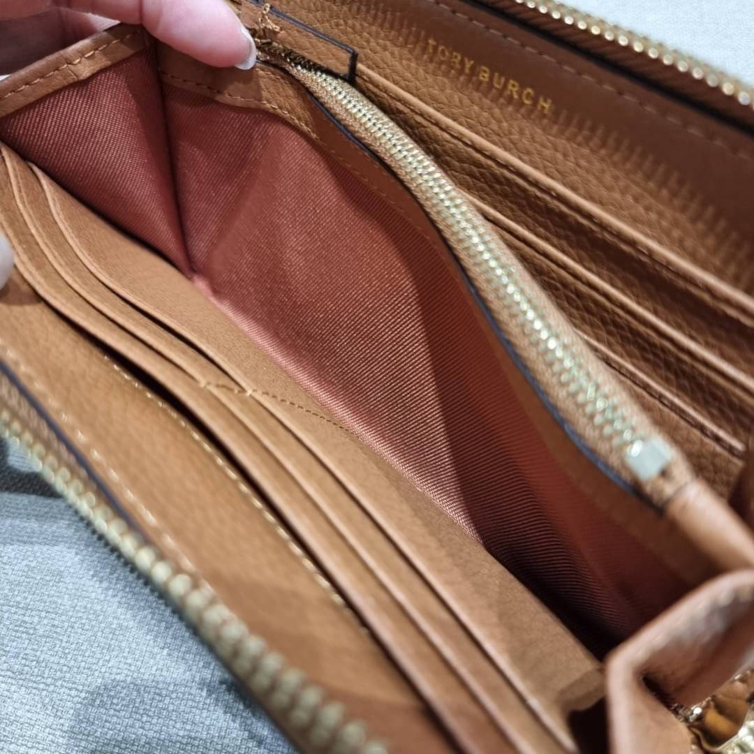 TORY BURCH MCGRAW ZIP CONTINENTAL WALLET กระเป๋าสตางค์ใบยาวรุ่นหายาก จัดเต็มสีสวยพร้อมส่ง ขนาดกำลังพอเหมาะ วัสดุหนังวัวสัมผัสดีมาก