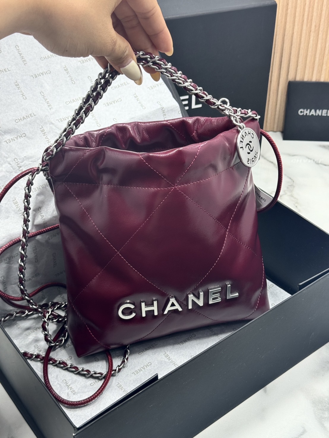 พร้อมส่ง 11 สี ORI หนังแท้ | CHANEL 22 Mini Handbag กระเป๋าสะพายสุดหรู รุ่นยอดนิยม 🤍 เกรดออริจินอล หนังแท้ ภาพถ่ายจากงานขายจริง ใช้งานต่างประเทศได้
