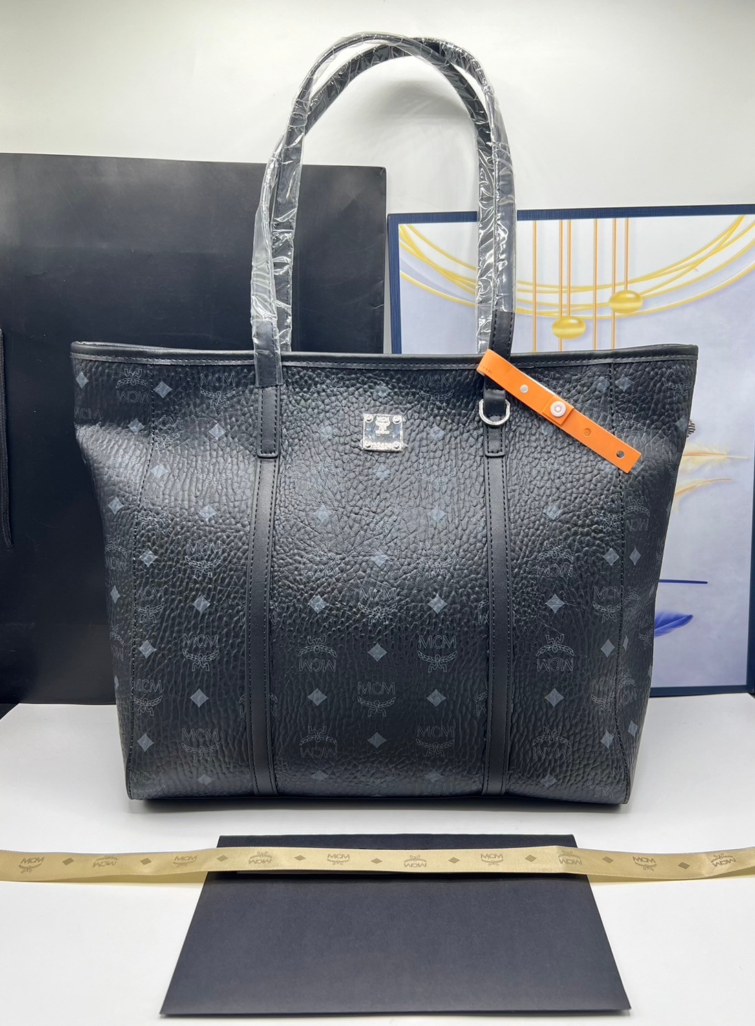M.C.M MEDIUM TONI SHOPPER กระเป๋าทรงโท้ทใบใหญ่จุใจ เกรดท็อปออริ 1:1 สลับแท้ ใช้งานต่างประเทศได้ ภาพถ่ายจากงานขายจริง